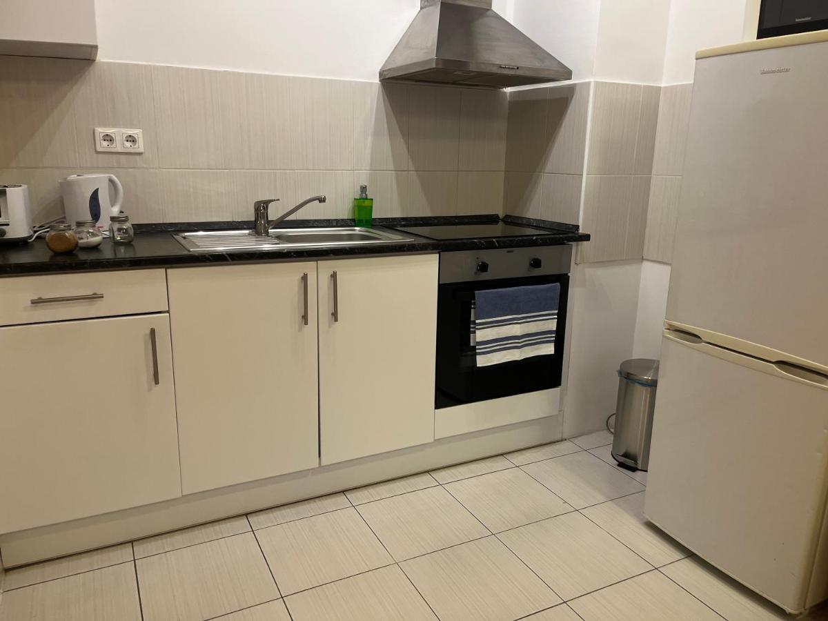 Apartamento Corvin Pearl Deluxe Budapest Exterior foto