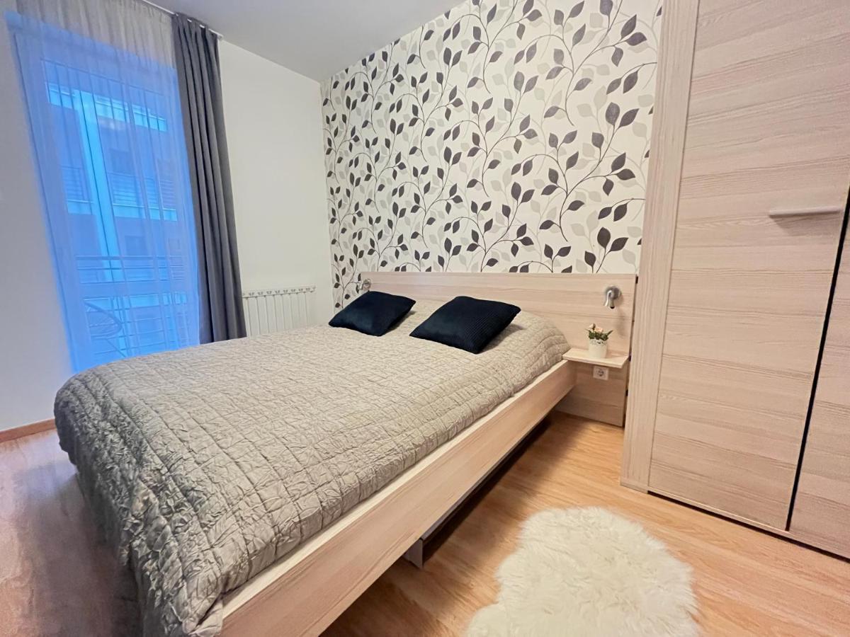 Apartamento Corvin Pearl Deluxe Budapest Exterior foto