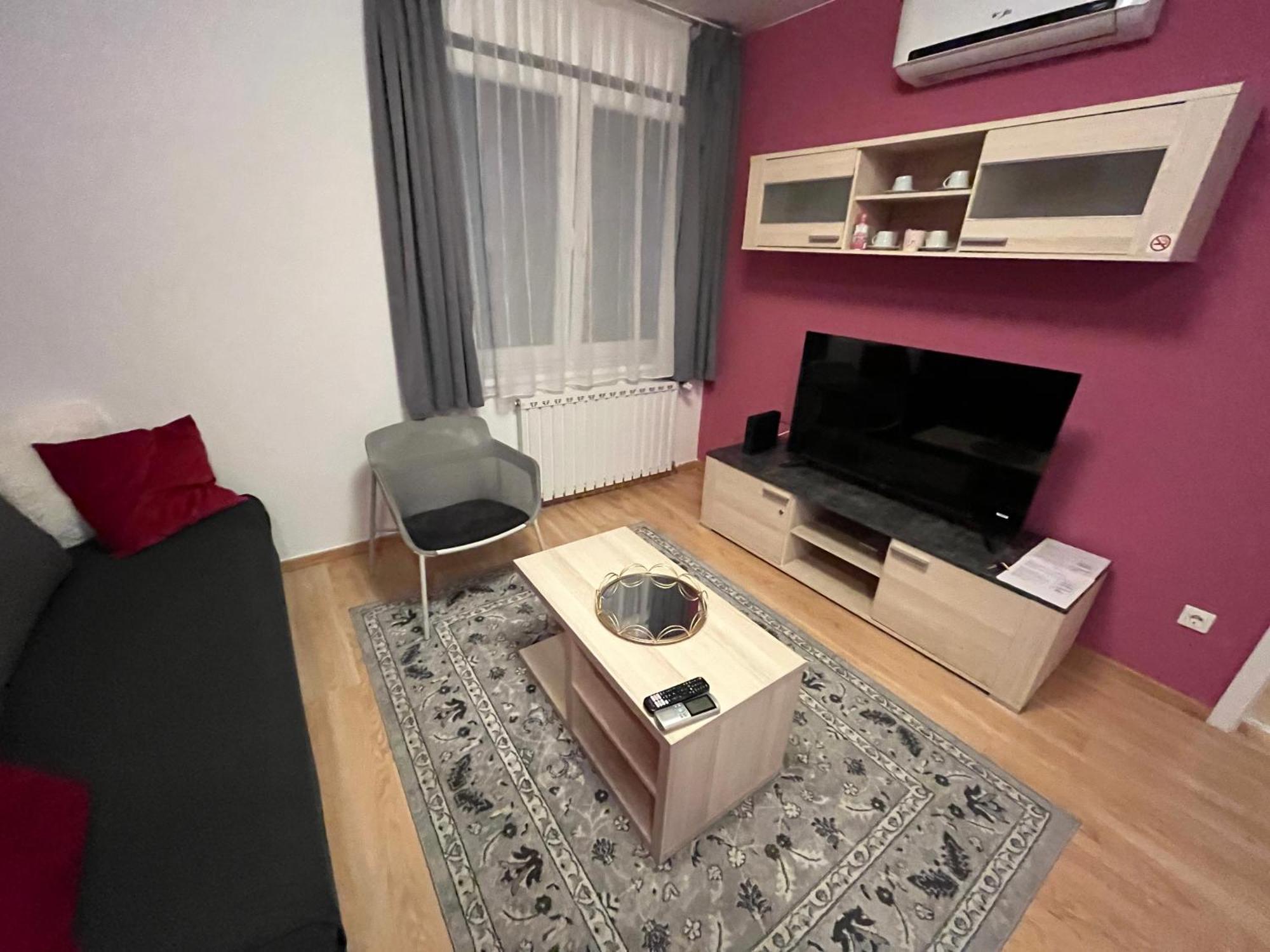 Apartamento Corvin Pearl Deluxe Budapest Exterior foto